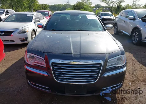 2013 Chrysler 300 Motown из США, поврежденный, VIN 2C3CCAAG4DH735494